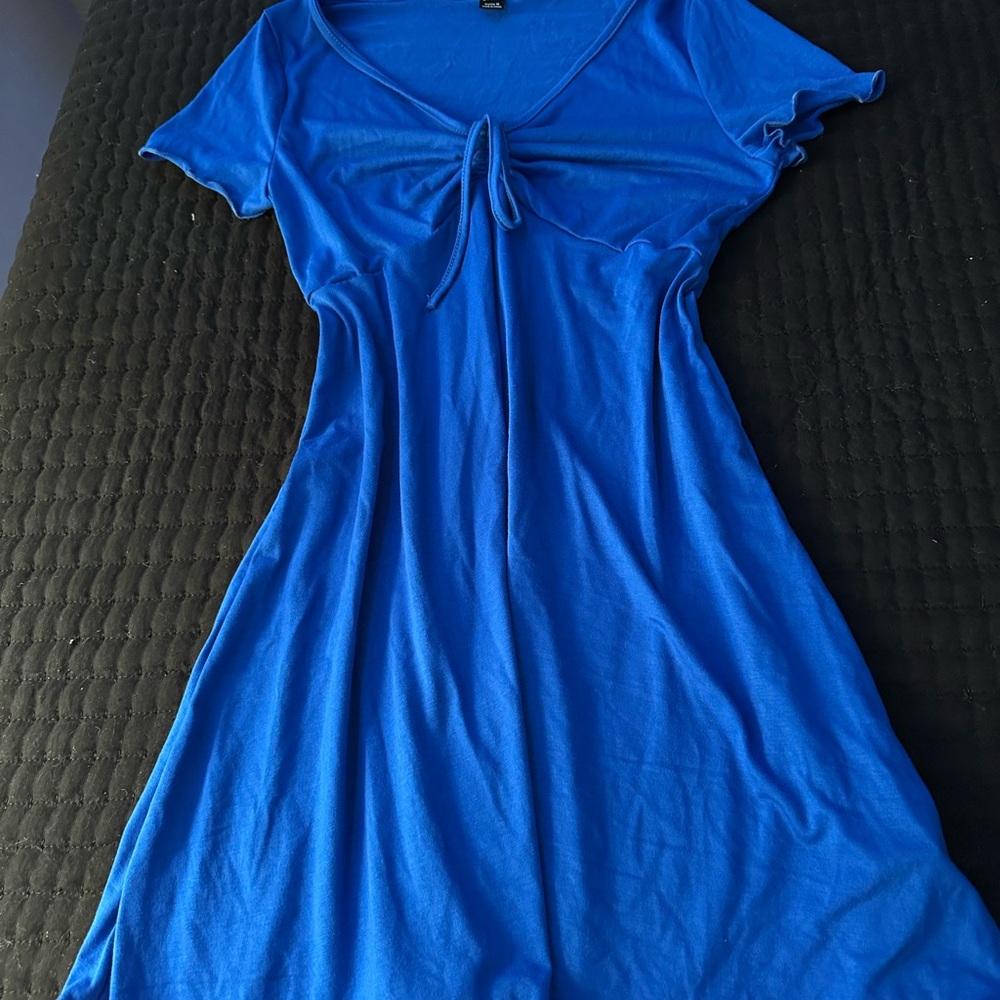 SHEIN Vibrant Blue Top